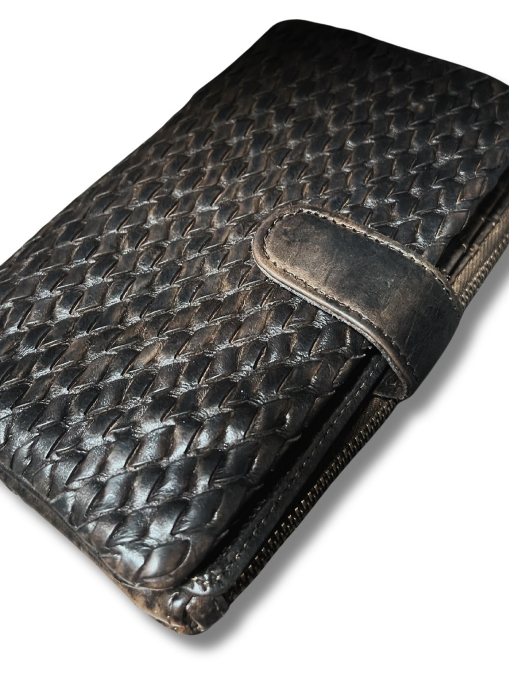 🛍️Woven Leather Zip Wallet - Distressed Black